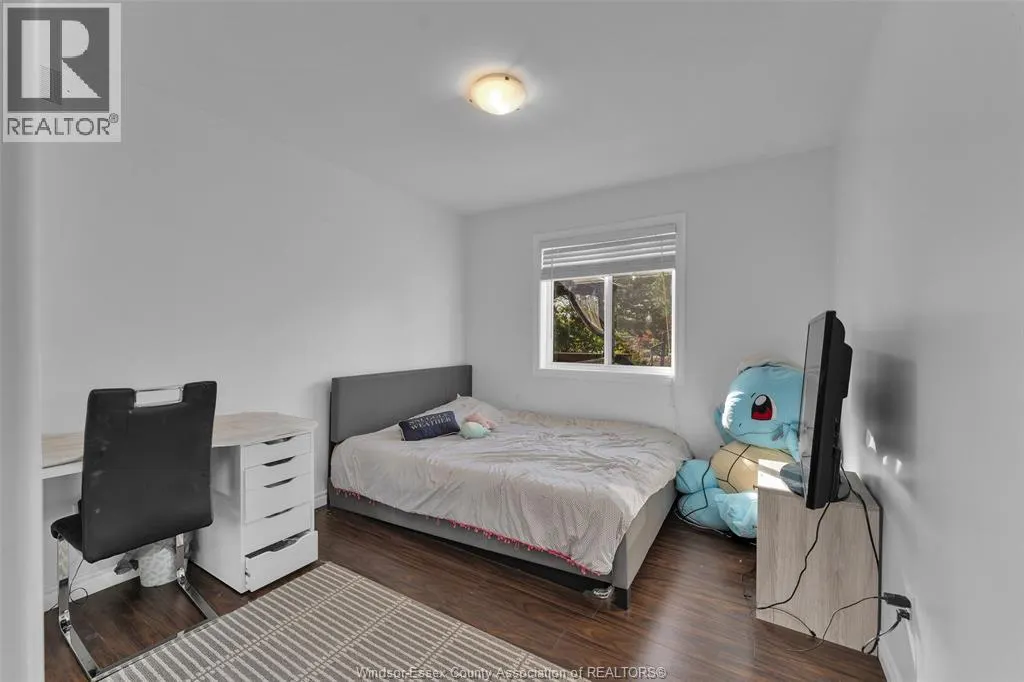 3921 ZANZIBAR CRESCENT