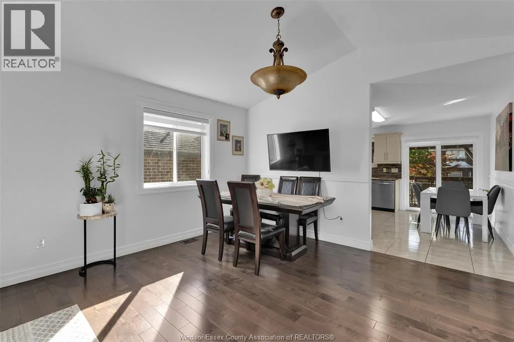 3921 ZANZIBAR CRESCENT