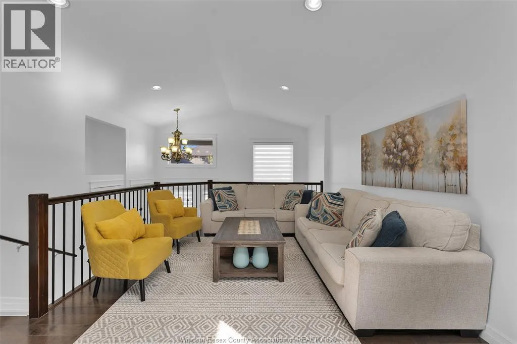 3921 ZANZIBAR CRESCENT