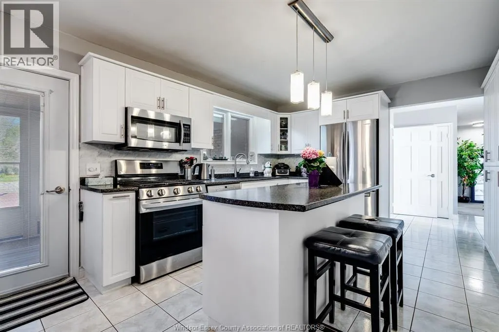 811 RIVAIT DRIVE
