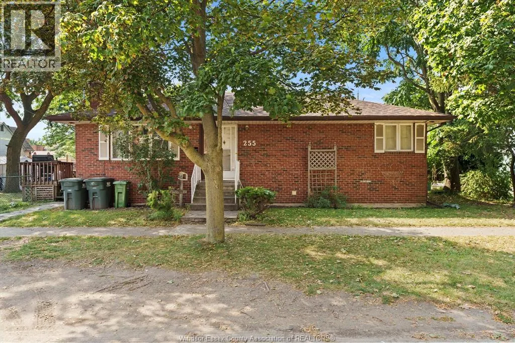 255 CHIPPAWA STREET