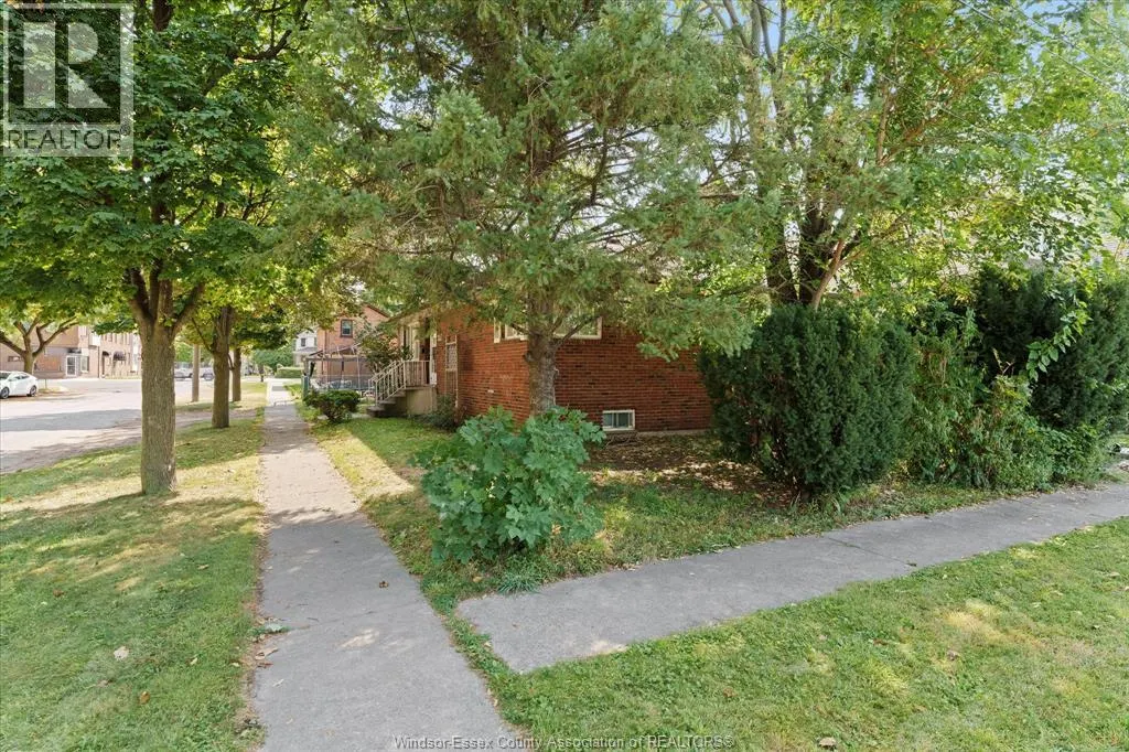 255 CHIPPAWA STREET