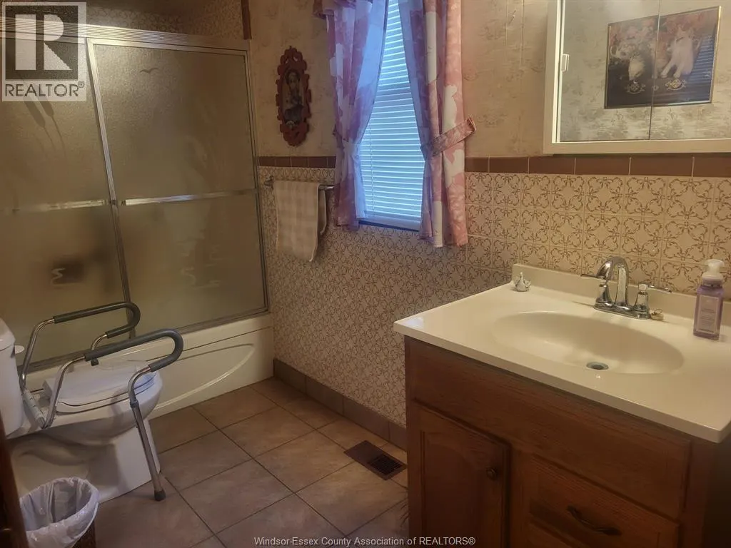 179 GOSFIELD TOWNLINE EAST