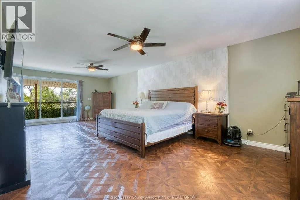49 RIVERVIEW