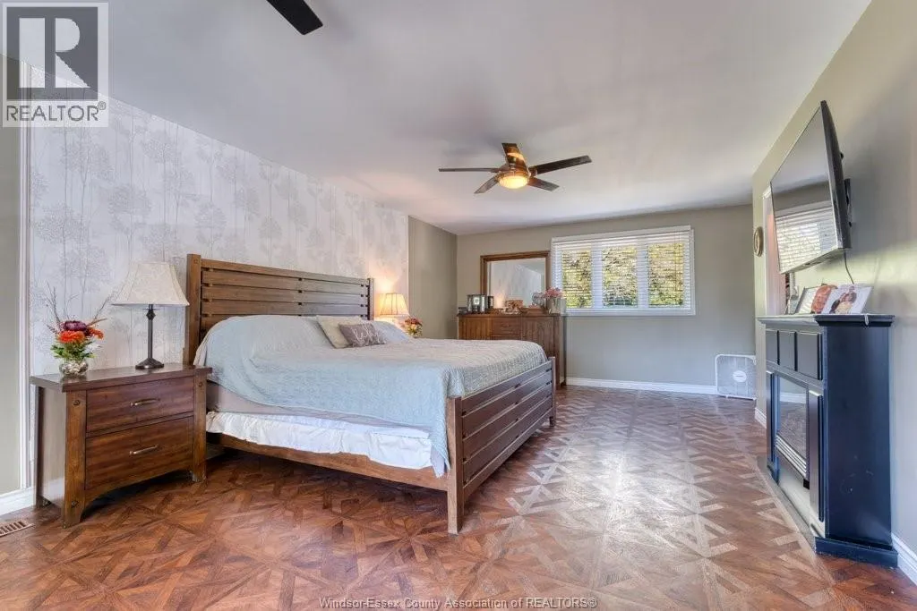 49 RIVERVIEW