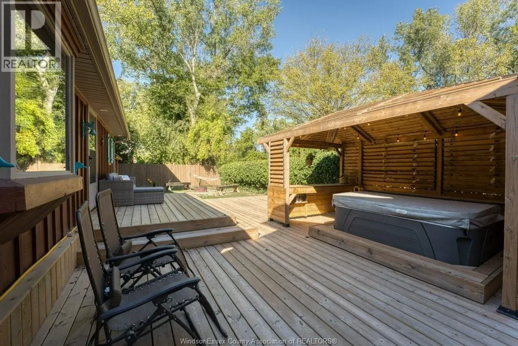 49 RIVERVIEW