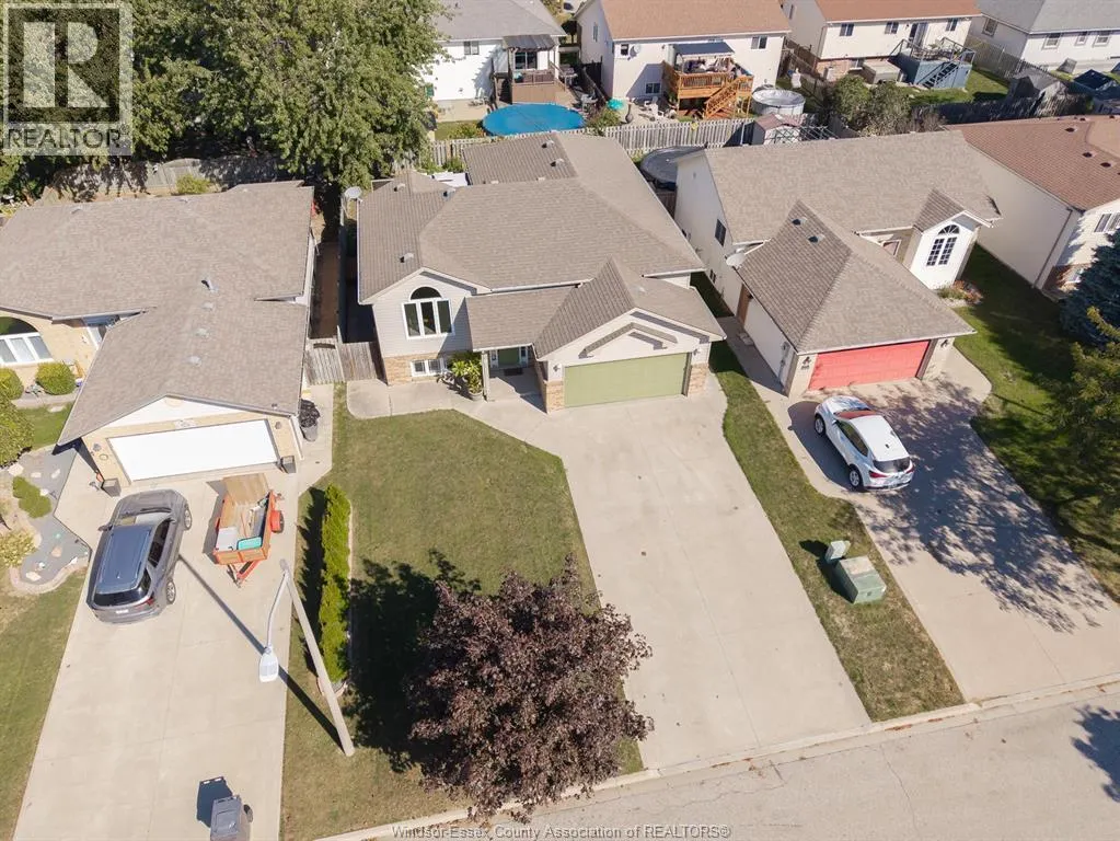 10 Hainer COURT