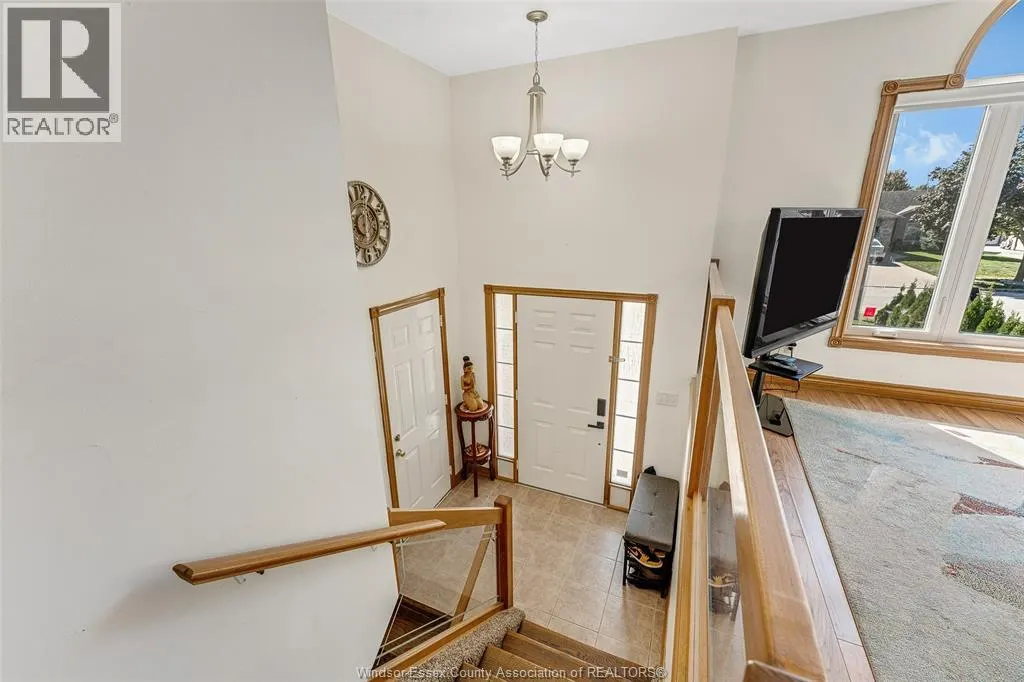 10 Hainer COURT