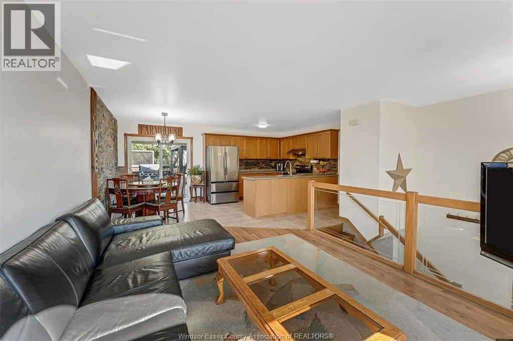 10 Hainer COURT
