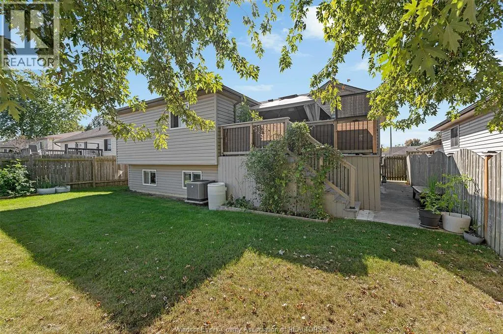 10 Hainer COURT