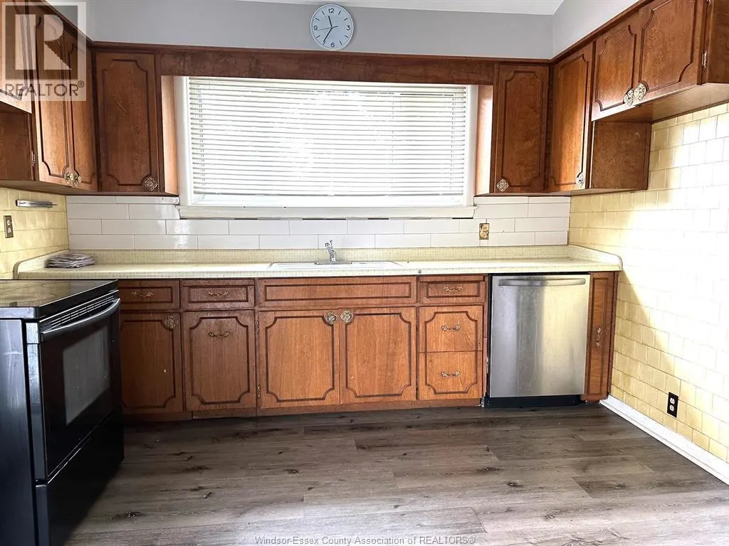 3551 WOODLAND
