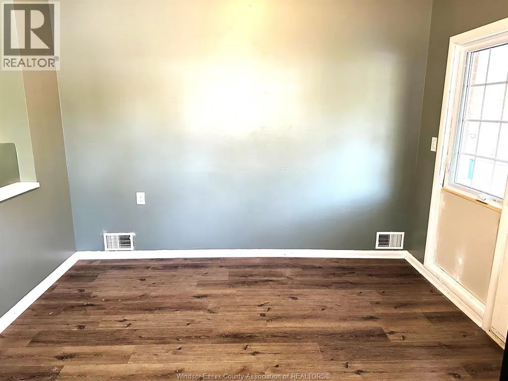 3551 WOODLAND