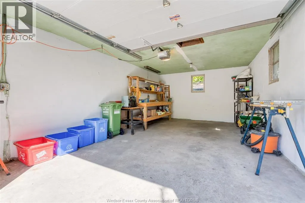 2490 Meldrum ROAD