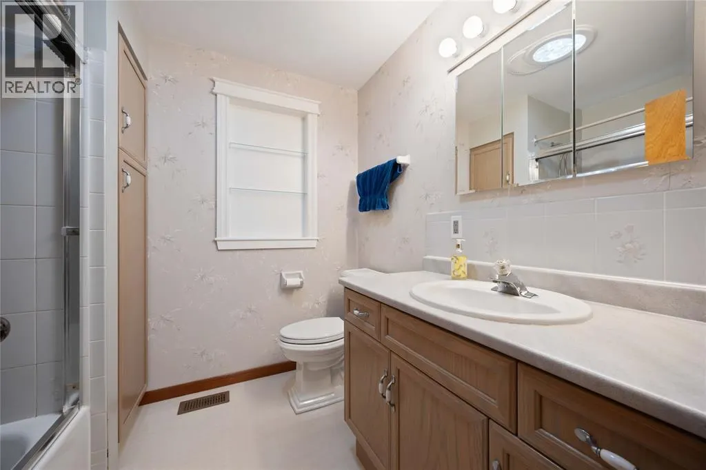 1311 Lakeshore ROAD