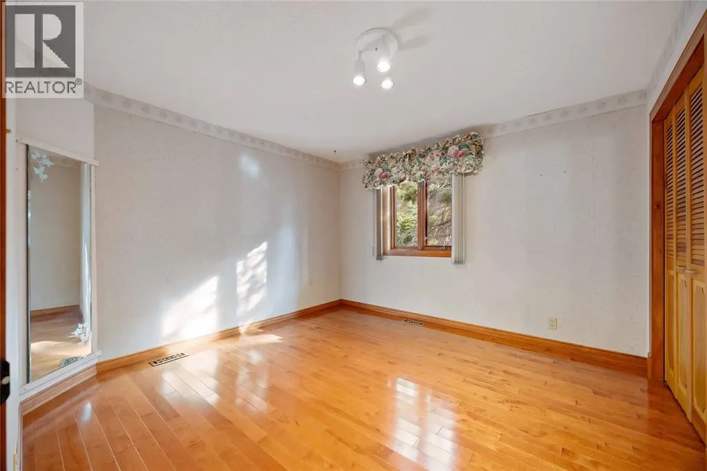 1311 Lakeshore ROAD