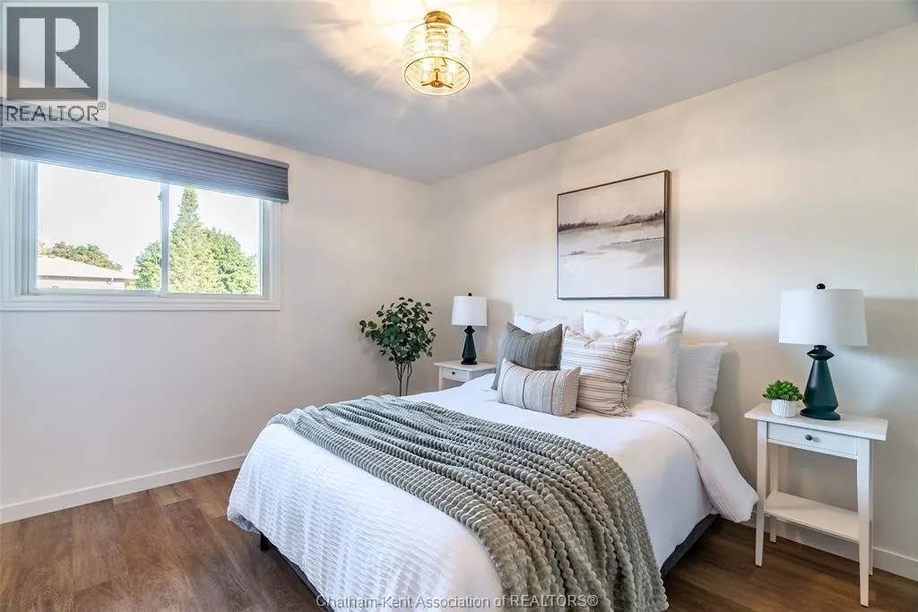 21 Thornhill CRESCENT