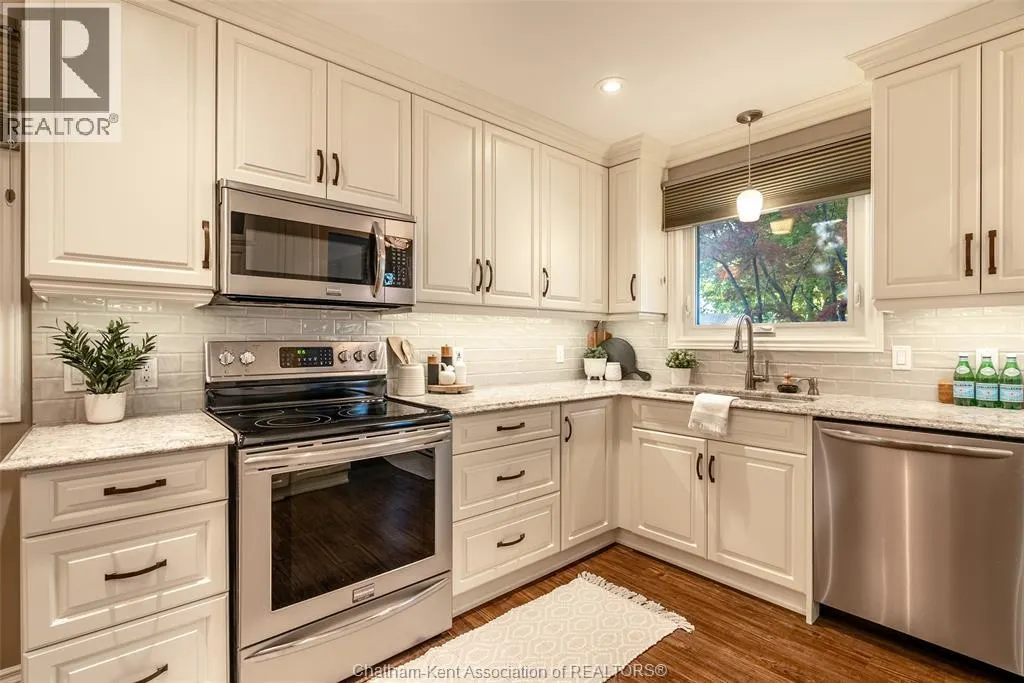 21 Thornhill CRESCENT