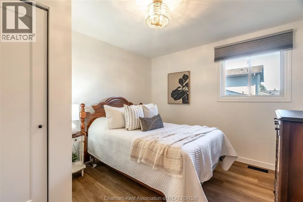 21 Thornhill CRESCENT