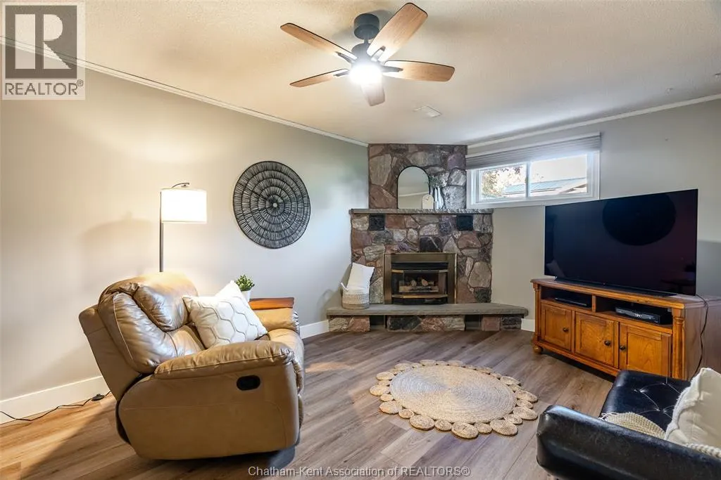 21 Thornhill CRESCENT