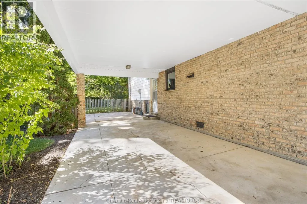 110 CRYSTAL DRIVE