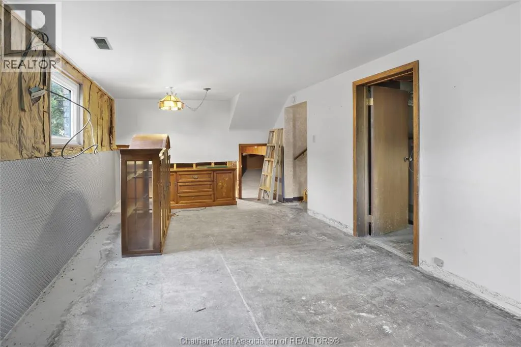 110 CRYSTAL DRIVE