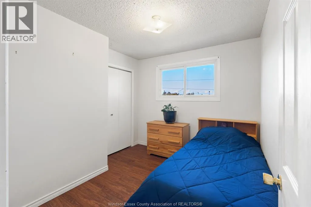 346 Maidstone AVENUE East