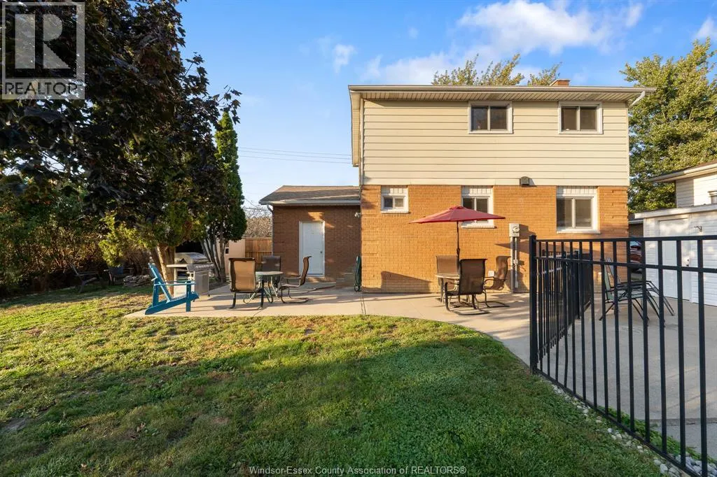 346 Maidstone AVENUE East