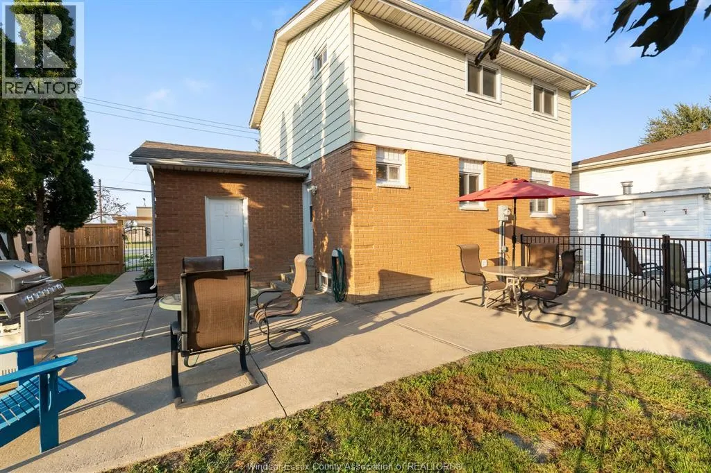 346 Maidstone AVENUE East