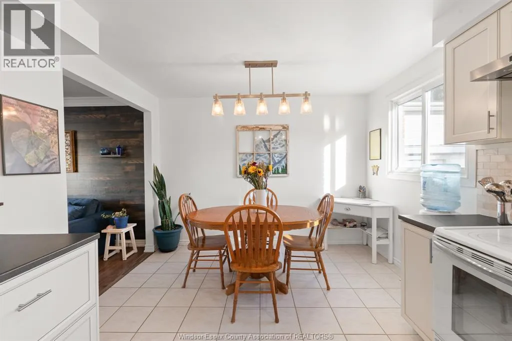 346 Maidstone AVENUE East