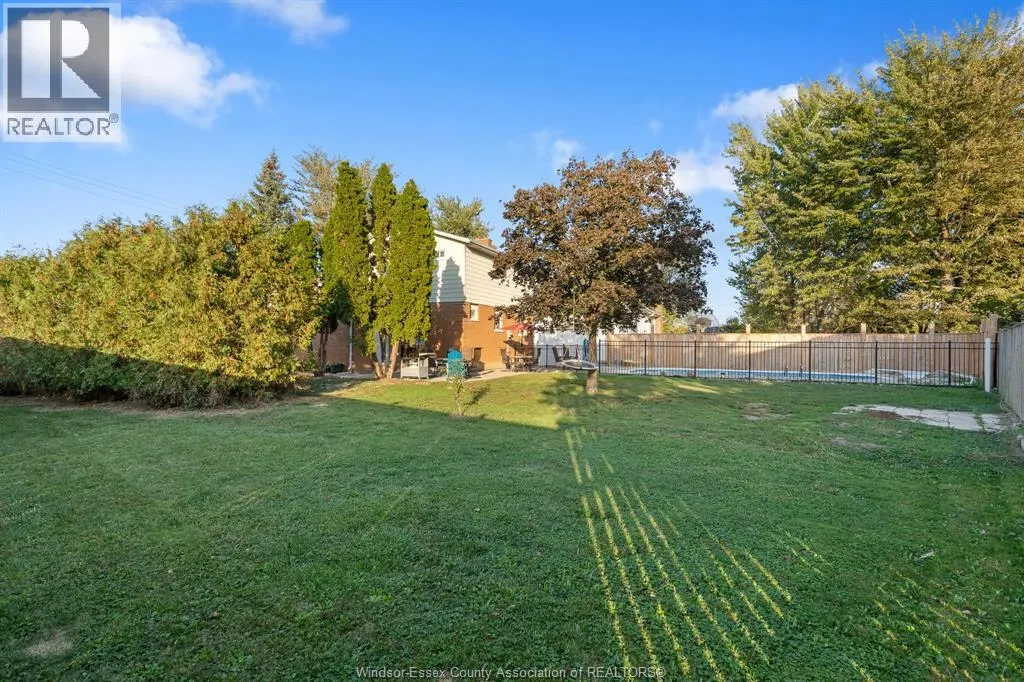 346 Maidstone AVENUE East