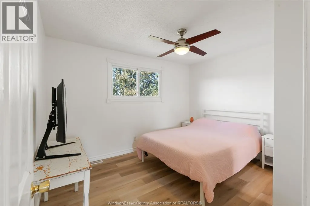 346 Maidstone AVENUE East