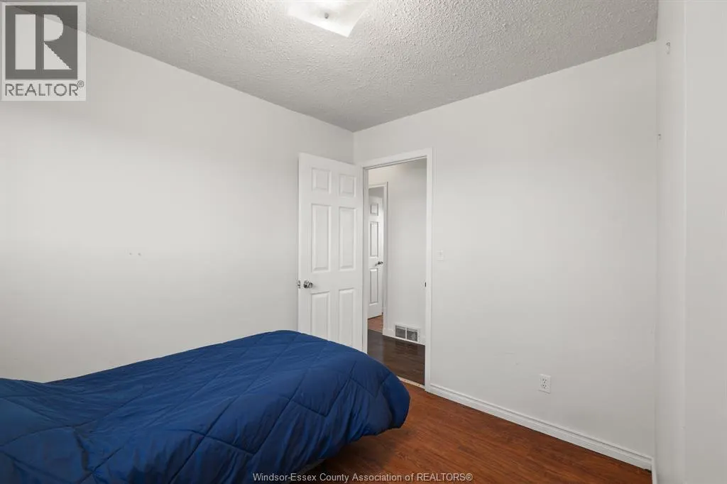 346 Maidstone AVENUE East