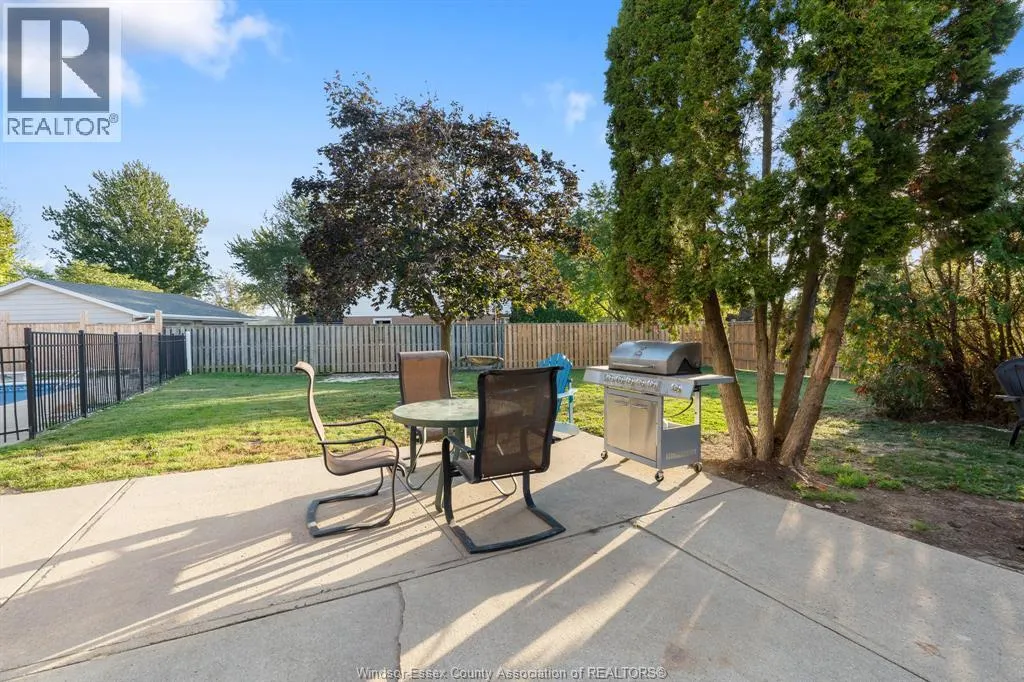 346 Maidstone AVENUE East