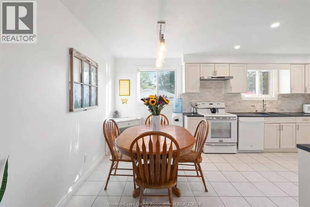 346 Maidstone AVENUE East