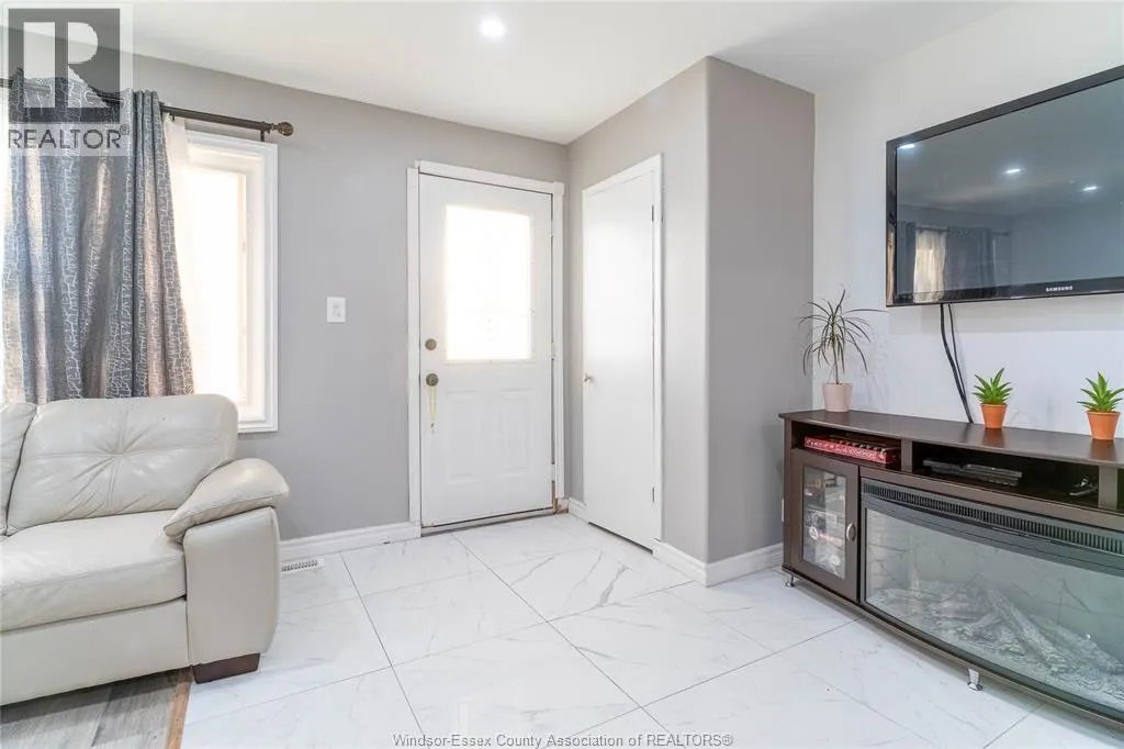 1568 CHANDLER