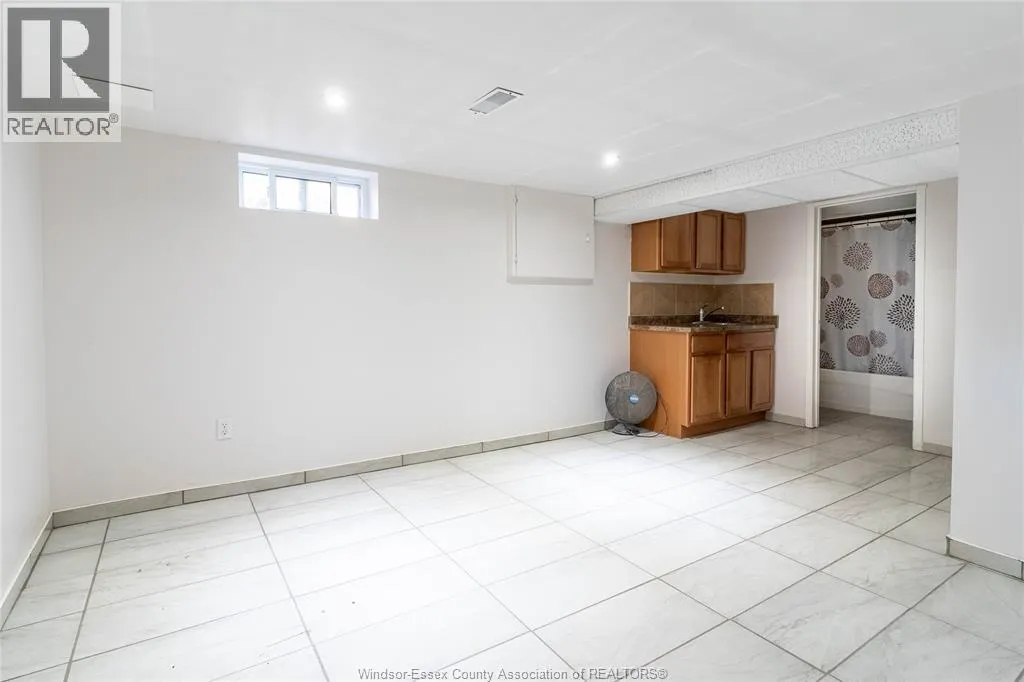 1568 CHANDLER