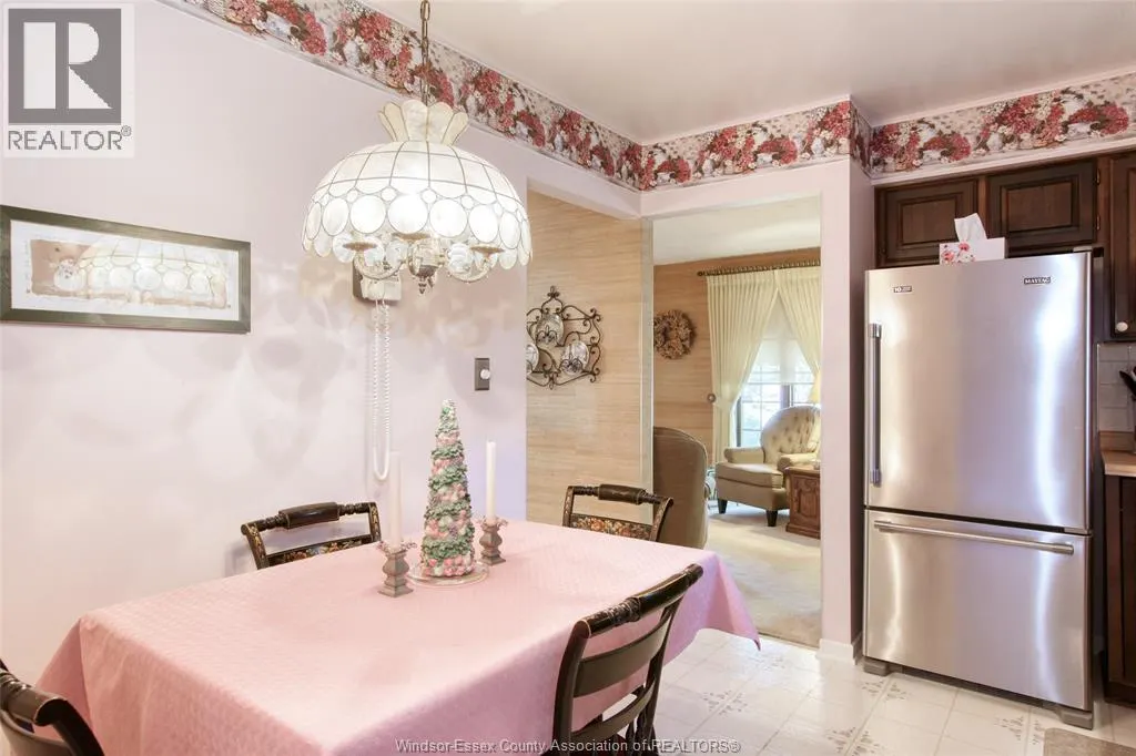3398 PINEVIEW