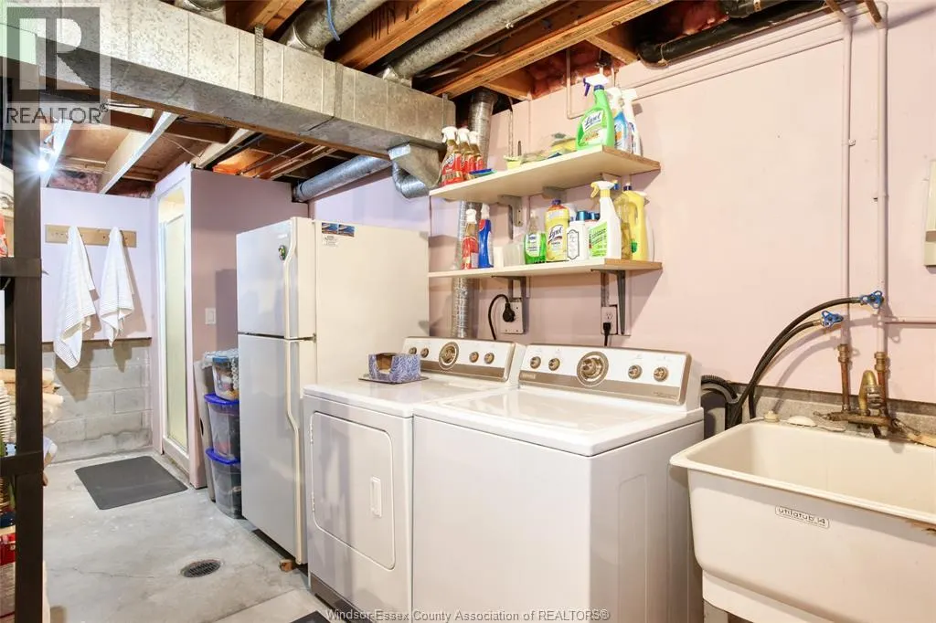 3398 PINEVIEW