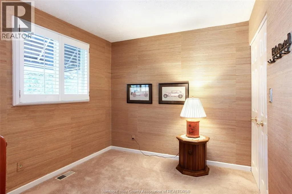 3398 PINEVIEW