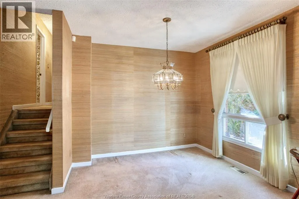3398 PINEVIEW