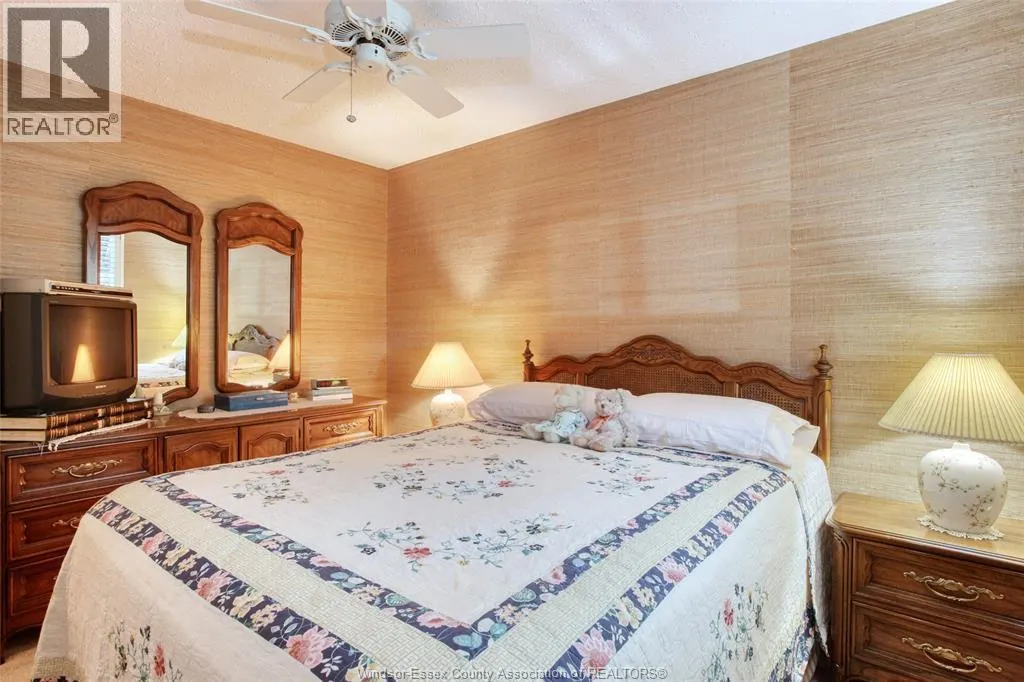 3398 PINEVIEW