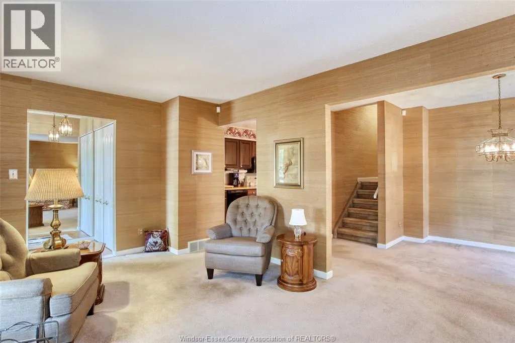 3398 PINEVIEW