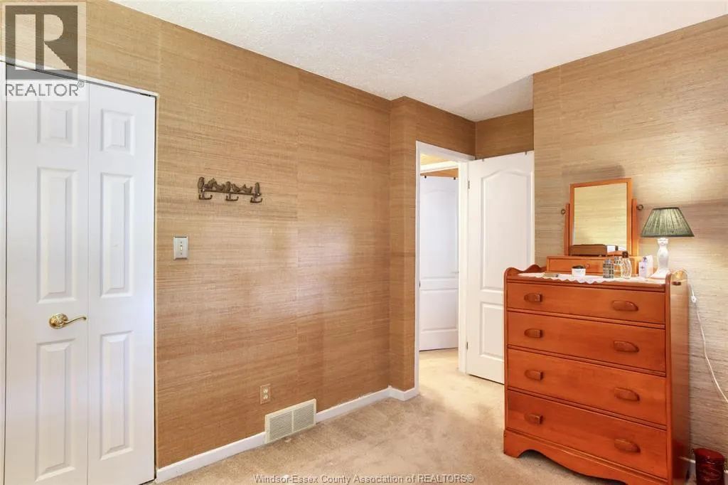 3398 PINEVIEW