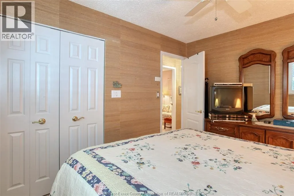 3398 PINEVIEW