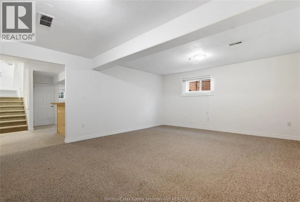 1039 CLOVER