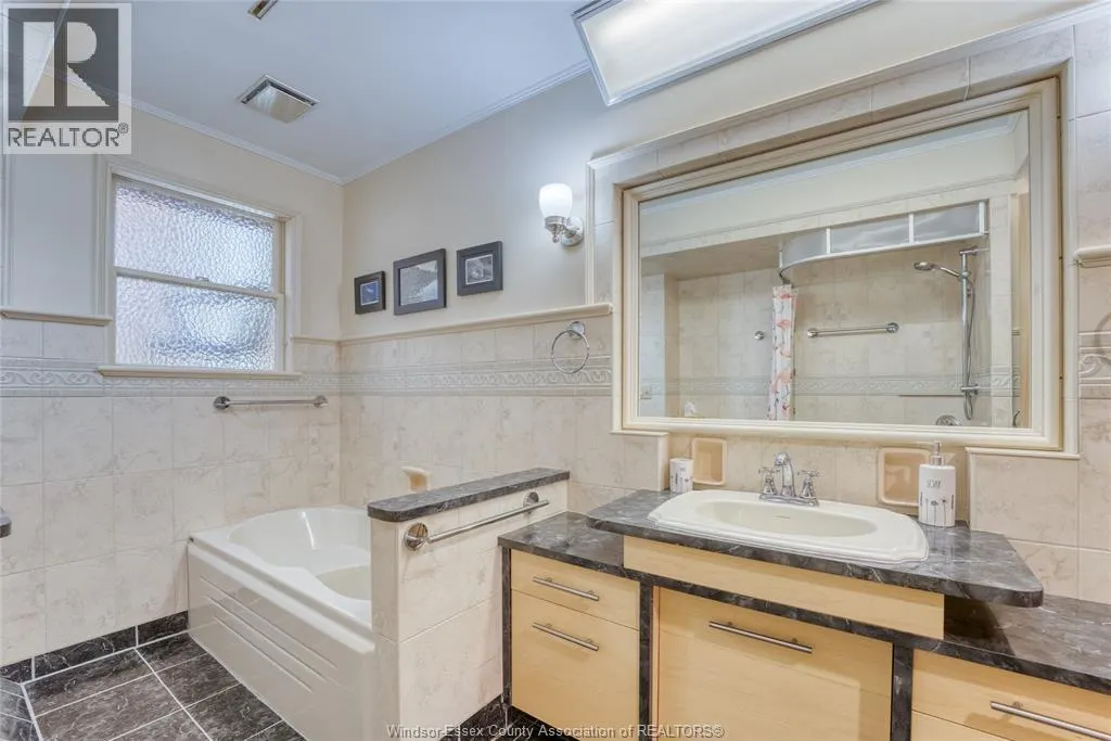 1029 JANISSE