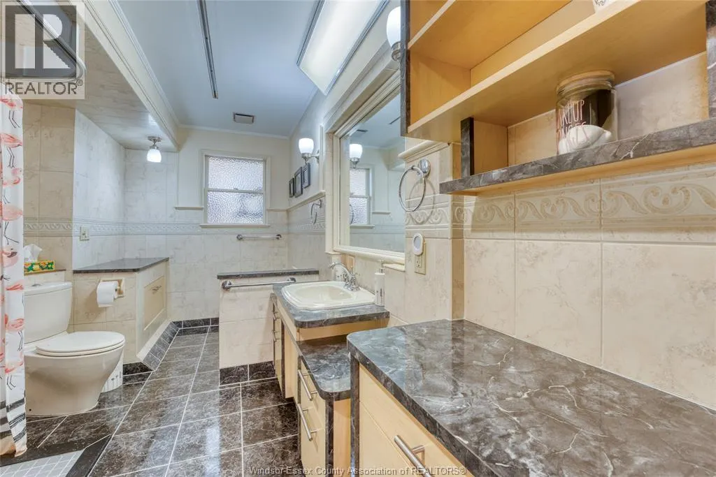 1029 JANISSE