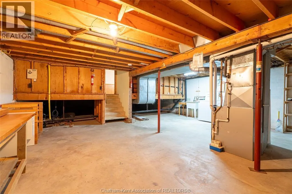 6 Cardinal CRESCENT