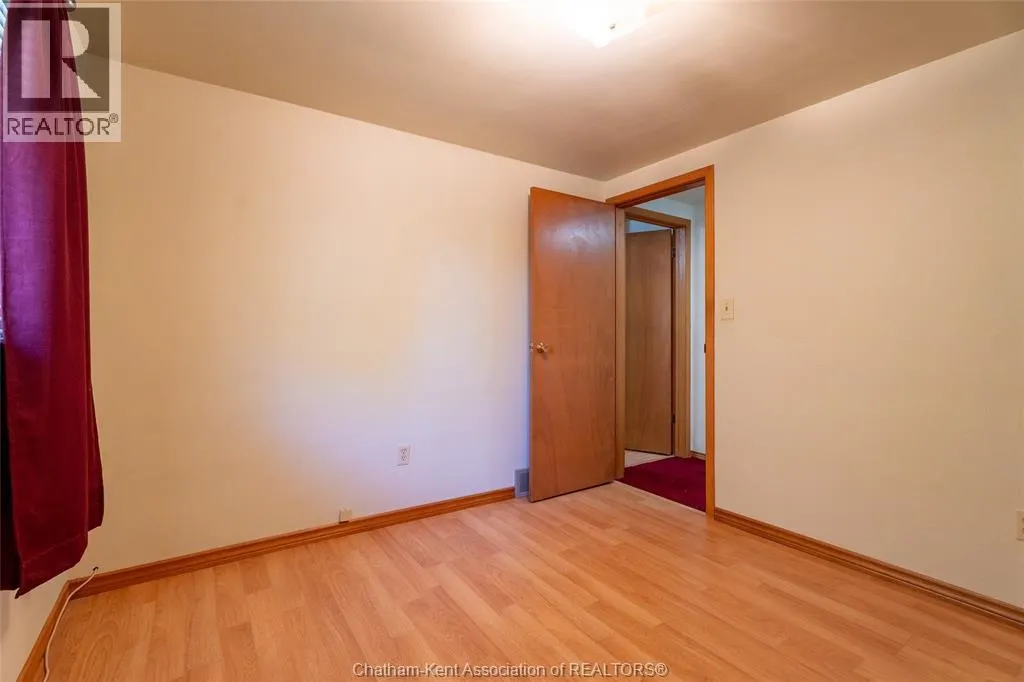 6 Cardinal CRESCENT