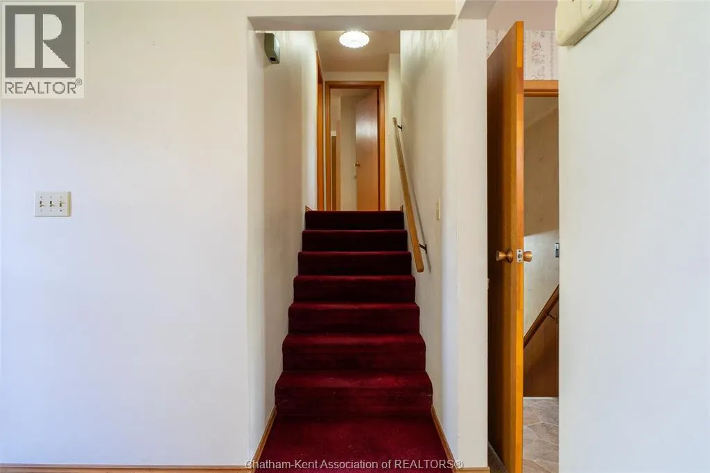 6 Cardinal CRESCENT
